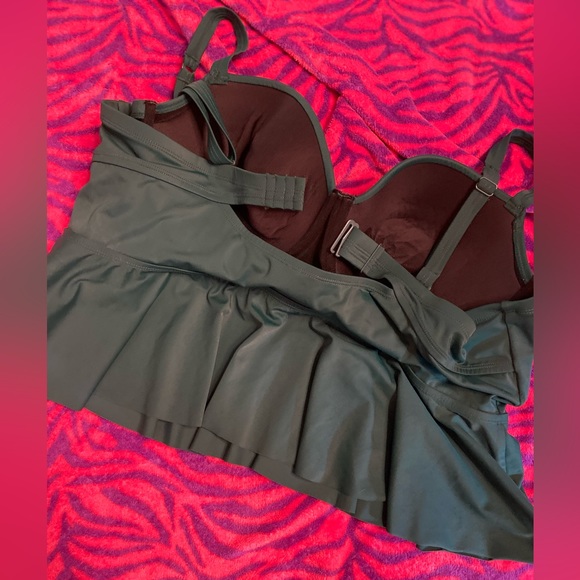 Dark green torrid swimsuit top - Picture 4 of 9